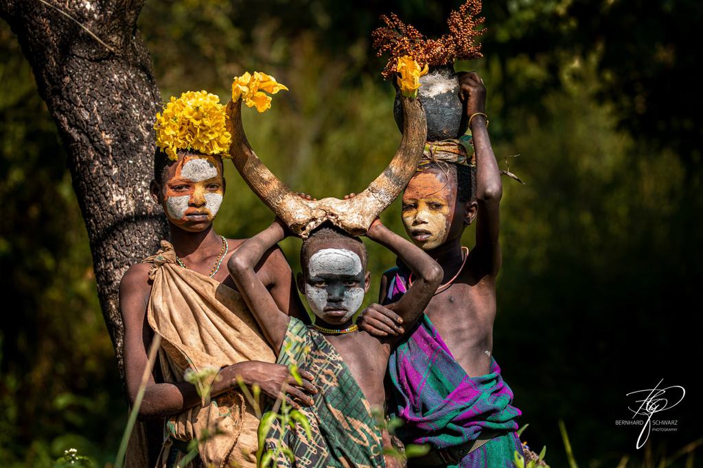 SURI - SURMA - ETHIOPIA