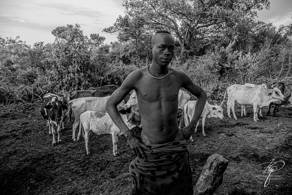 SURI - SURMA - ETHIOPIA