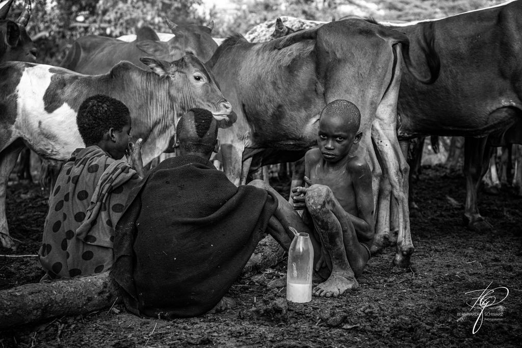 SURI - SURMA - ETHIOPIA