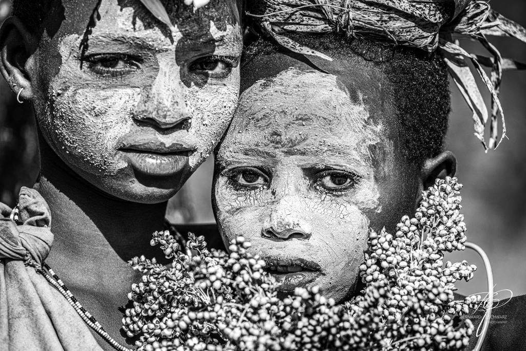 SURI - SURMA - ETHIOPIA