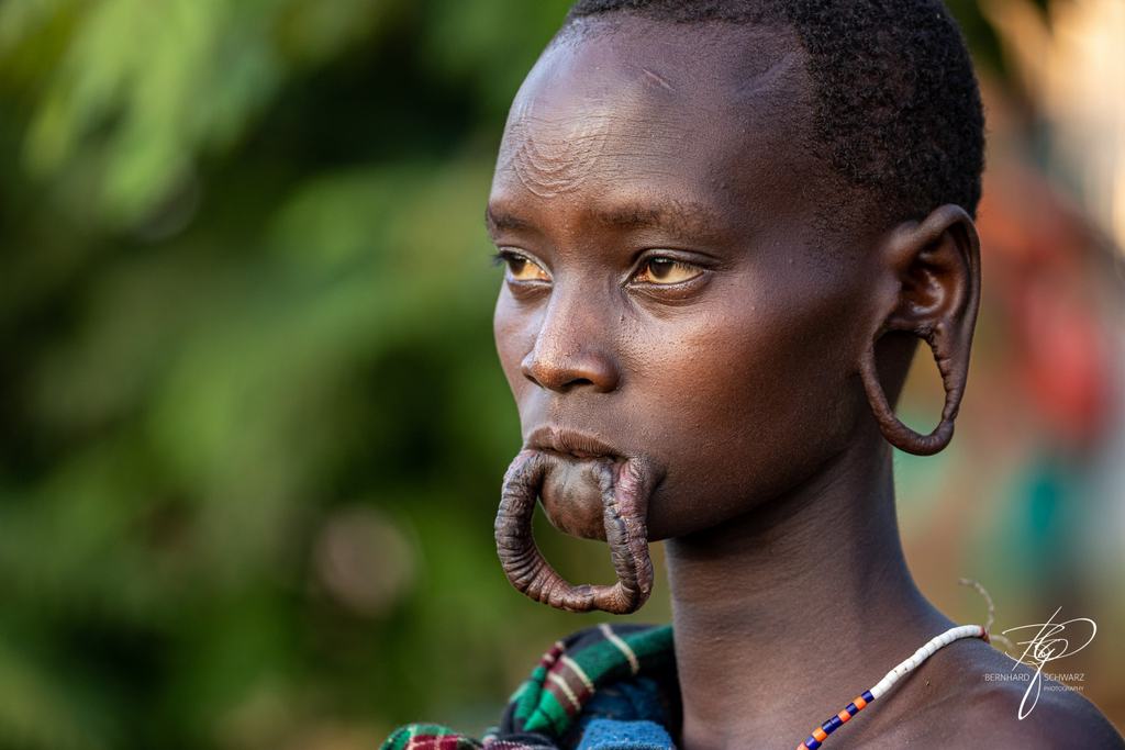 SURI - SURMA - ETHIOPIA