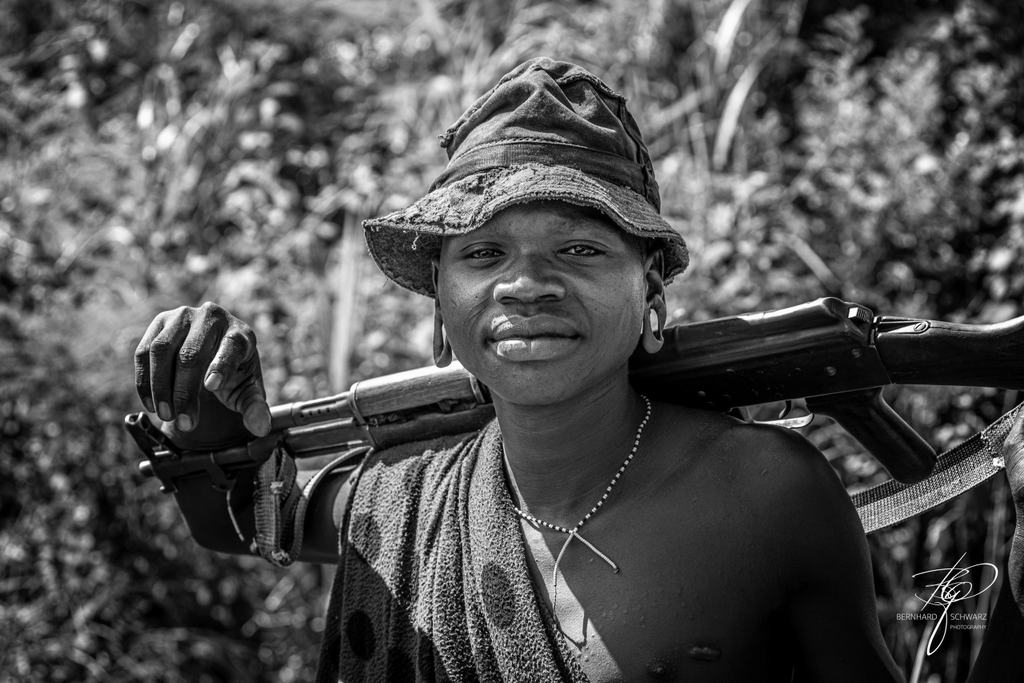 SURI - SURMA - ETHIOPIA