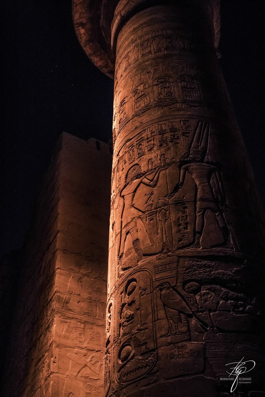 LUXOR