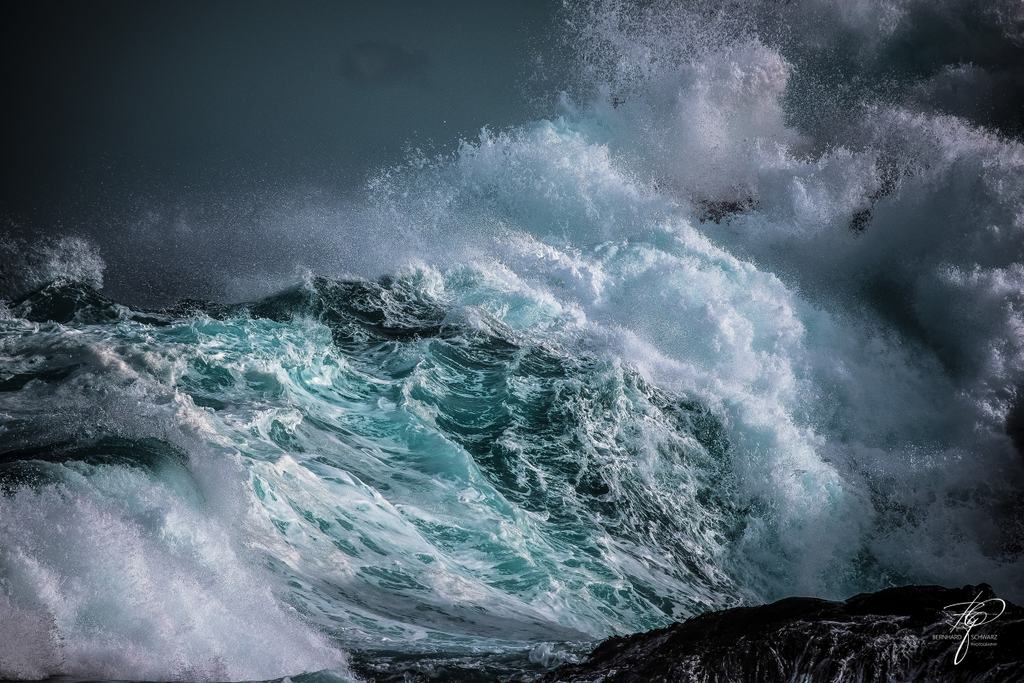 WAVE NATURE SEA